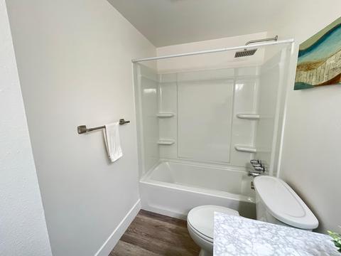 818 E Kaweah Ave, Visalia, CA 93292 photo 24