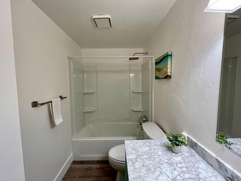 818 E Kaweah Ave, Visalia, CA 93292 photo 25