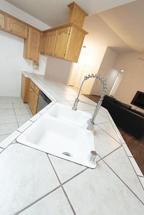 2348 E Cherry Ave, Visalia, CA 93292 photo 11