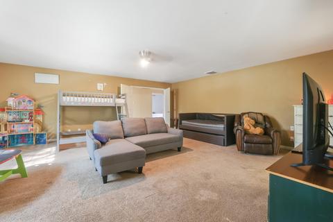 1712 E Parrish Ct, Visalia, CA 93292 photo 46
