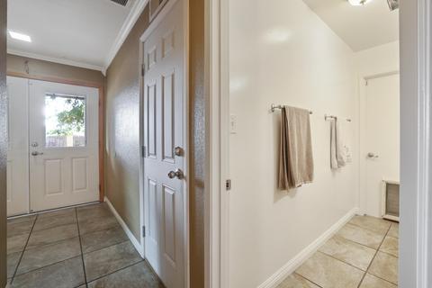 1712 E Parrish Ct, Visalia, CA 93292 photo 24