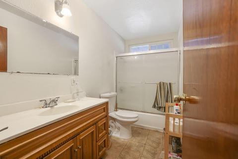 913 Banyan Dr, Lemoore, CA 93245 photo 10