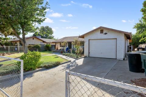913 Banyan Dr, Lemoore, CA 93245 photo 2