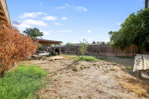 913 Banyan Dr, Lemoore, CA 93245 photo 16