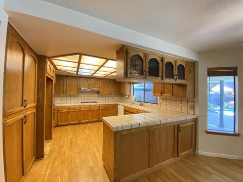337 E La Vida Ave, Visalia, CA 93277 photo 7