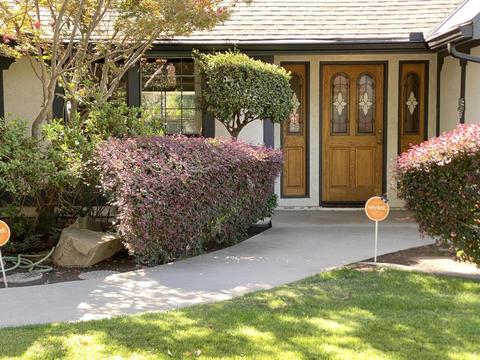 337 E La Vida Ave, Visalia, CA 93277 photo 2