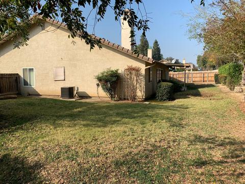 3950 E Iris Ct, Visalia, CA 93292 photo 2