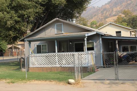 35351 Pine Dr, Springville, CA 93265 photo 2