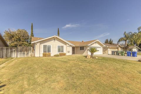 938 Murphy Dr, Lemoore, CA 93245 photo 2