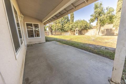 938 Murphy Dr, Lemoore, CA 93245 photo 18