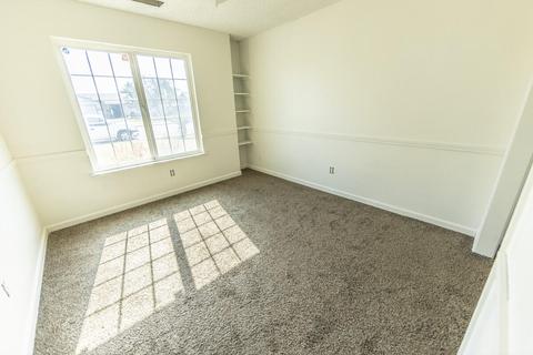 938 Murphy Dr, Lemoore, CA 93245 photo 14