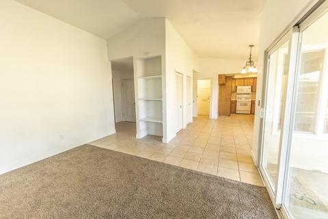 938 Murphy Dr, Lemoore, CA 93245 photo 6