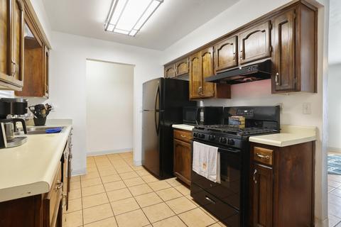 1425 E Cypress Ave, Tulare, CA 93274 photo 7