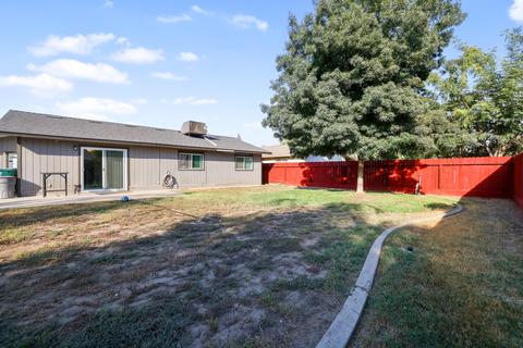 1425 E Cypress Ave, Tulare, CA 93274 photo 22