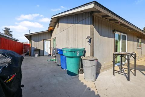 1425 E Cypress Ave, Tulare, CA 93274 photo 23