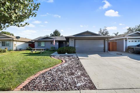 1425 E Cypress Ave, Tulare, CA 93274 photo 1