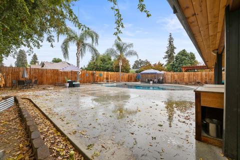 1908 S Stevenson Ct, Visalia, CA 93277 photo 37