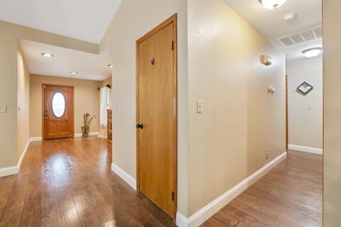1908 S Stevenson Ct, Visalia, CA 93277 photo 24