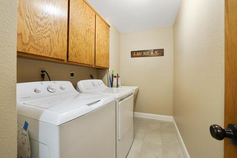 1908 S Stevenson Ct, Visalia, CA 93277 photo 26