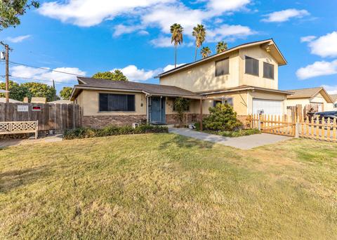 662 Meadow Ln, Lemoore, CA 93245 photo 1