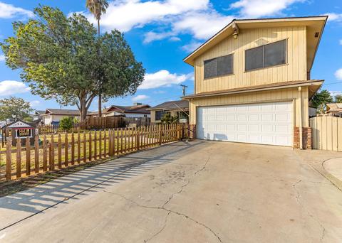 662 Meadow Ln, Lemoore, CA 93245 photo 3