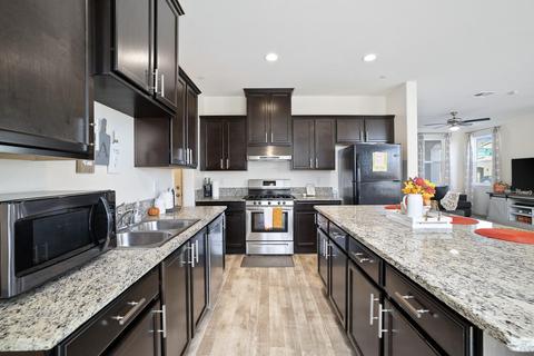 3741 E Kaweah Ave, Visalia, CA 93292 photo 16