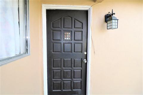 856 S Ann, Tulare, CA 93274 photo 2