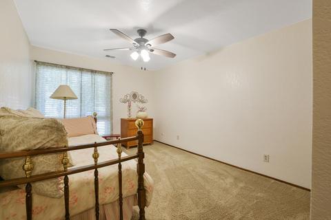 3039 S Oak Park St, Visalia, CA 93277 photo 19