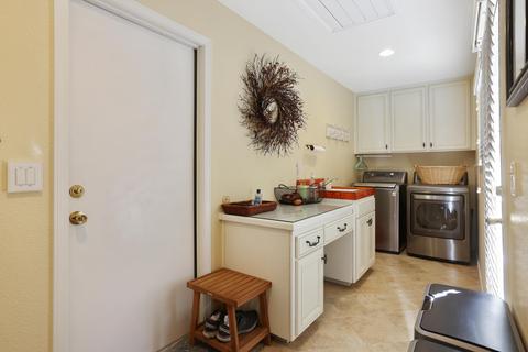 3039 S Oak Park St, Visalia, CA 93277 photo 32