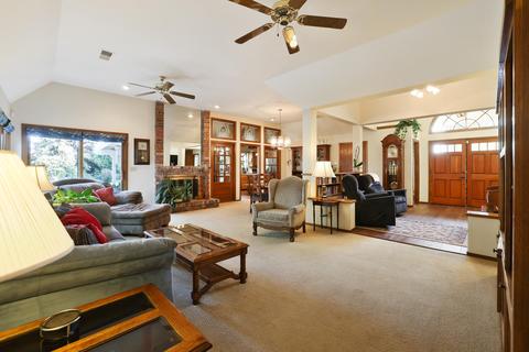 2902 S Bridge St, Visalia, CA 93277 photo 18