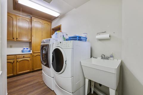 2902 S Bridge St, Visalia, CA 93277 photo 38