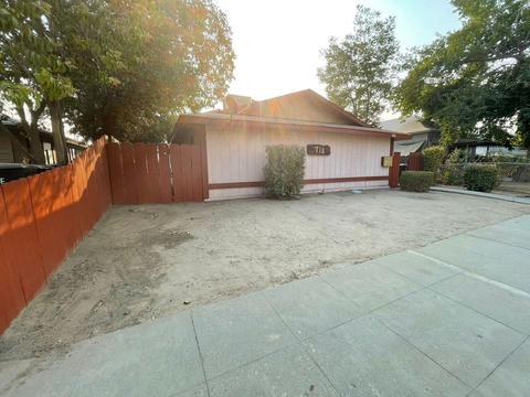 718 S Garden St, Visalia, CA 93277 photo 2