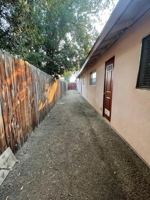 718 S Garden St, Visalia, CA 93277 photo 28