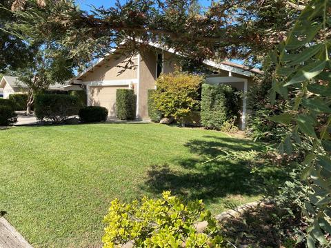 2332 E Paradise Ave, Visalia, CA 93292 photo 2
