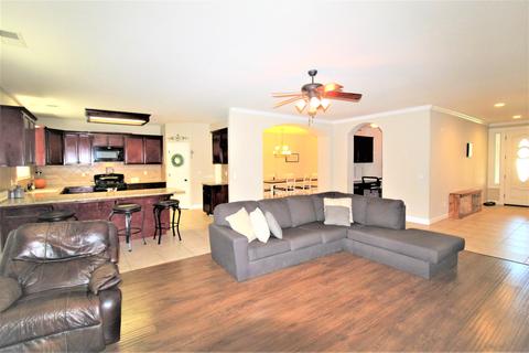 3343 E Grove Ave, Visalia, CA 93292 photo 5