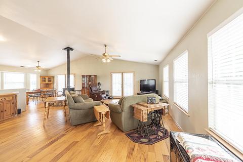 30556 Mehrten Dr, Exeter, CA 93221 photo 10