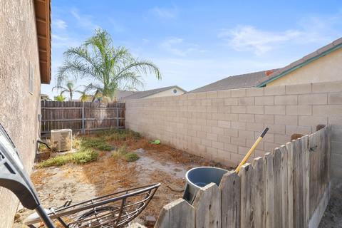 693 Crescent Ln, Lemoore, CA 93245 photo 34