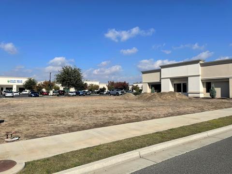 1929 Hillman St, Tulare, CA 93274