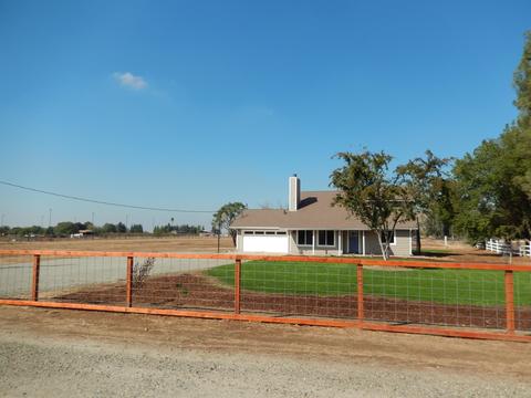 30669 Hamilton Dr, Exeter, CA 93221 photo 4