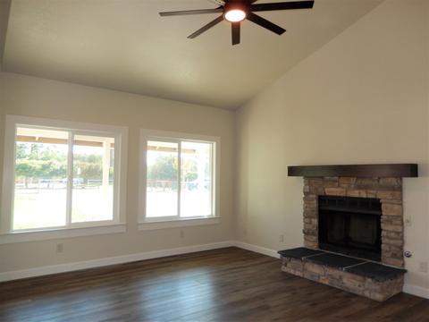 30669 Hamilton Dr, Exeter, CA 93221 photo 9