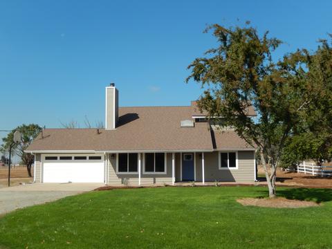 30669 Hamilton Dr, Exeter, CA 93221 photo 1