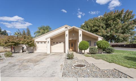 2040 E Feemster Ct, Visalia, CA 93292 photo 1