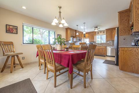 2040 E Feemster Ct, Visalia, CA 93292 photo 7