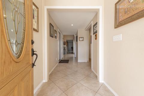2040 E Feemster Ct, Visalia, CA 93292 photo 5