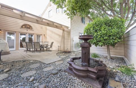 2040 E Feemster Ct, Visalia, CA 93292 photo 23