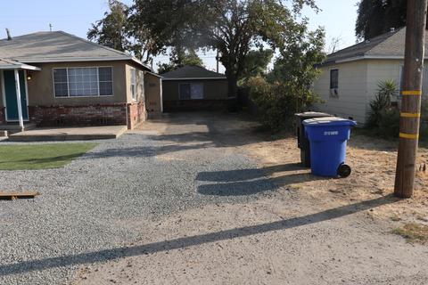 803 Elm St, Hanford, CA 93230 photo 4