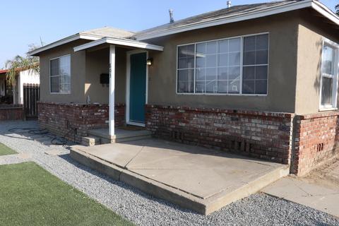 803 Elm St, Hanford, CA 93230 photo 3