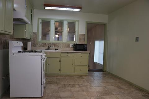 803 Elm St, Hanford, CA 93230 photo 5