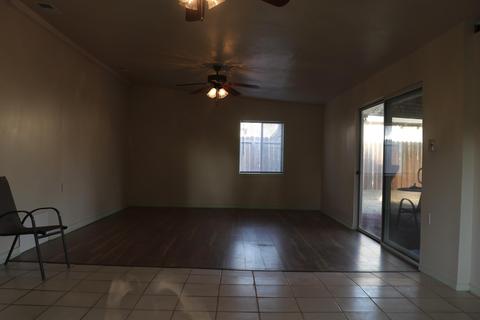 803 Elm St, Hanford, CA 93230 photo 6