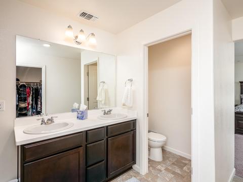 477 Granite St, Lemoore, CA 93245 photo 24